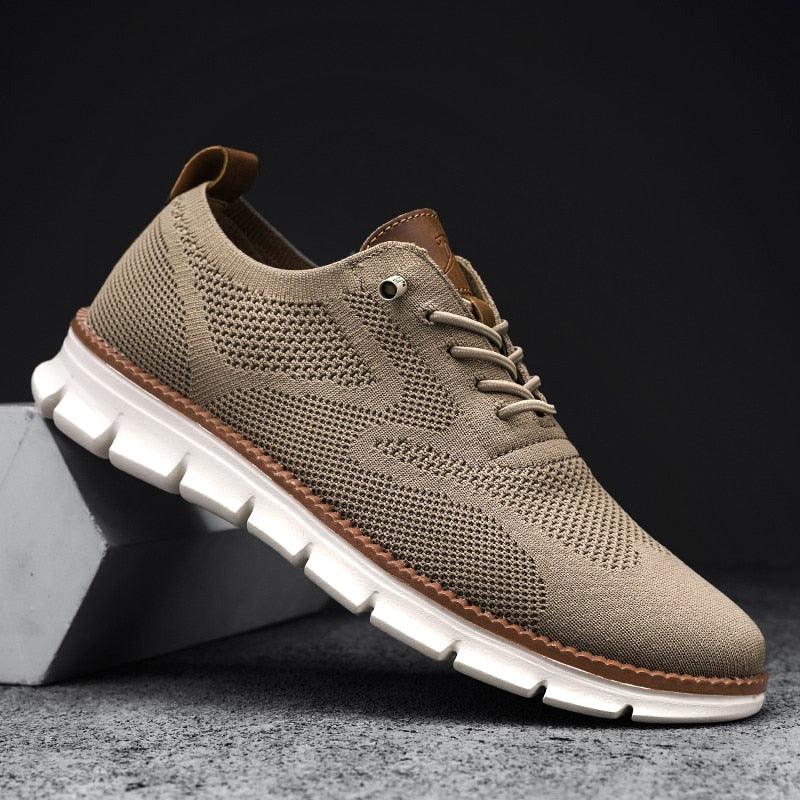 Men's casual shoes with comfortable and lightweight trainers in black