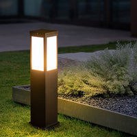 Cauzac™ Elegant Outdoor Solar Lantern for Stylish Illumination