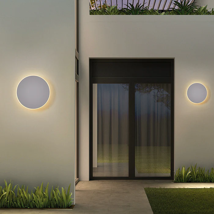 Cauzac™ Sleek LED Outdoor Wall Light - Minimalist Round Design