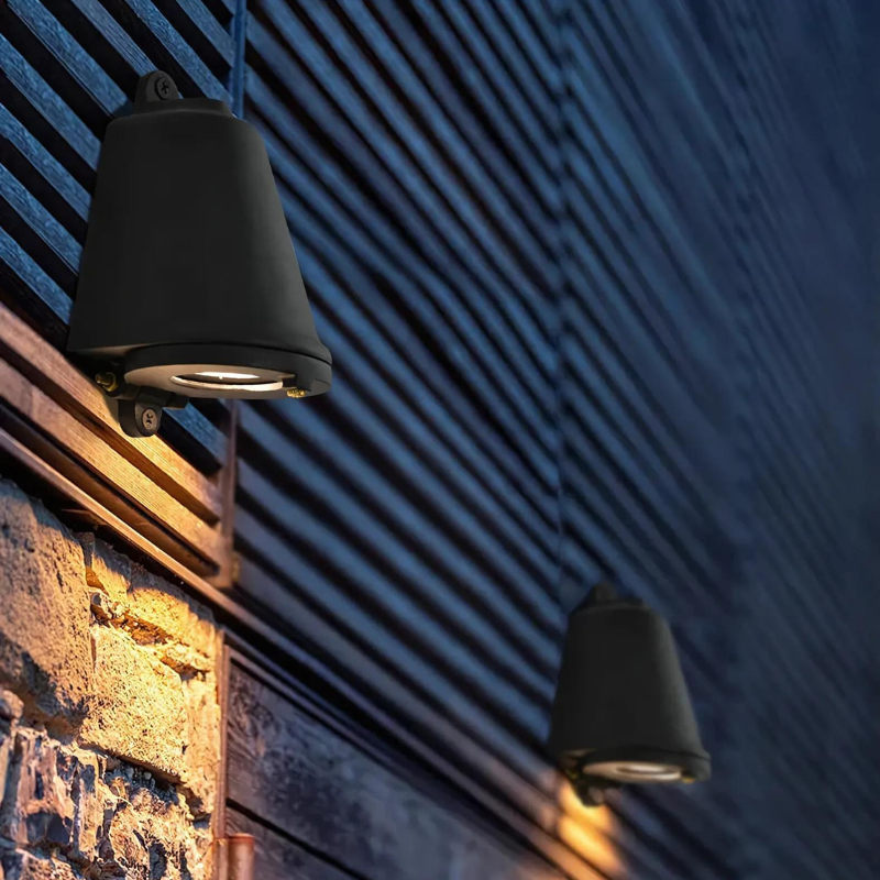 Cauzac™ Elegant Outdoor Aluminum Wall Lamp