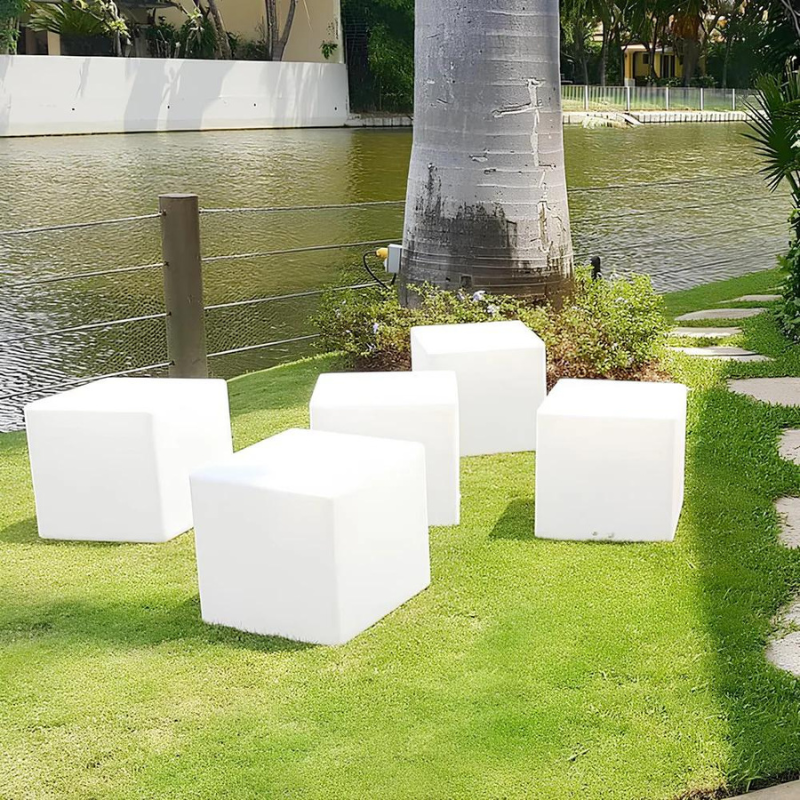 Cauzac™ Elegant Cube LED Garden Light with Remote Control