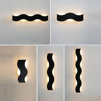 Cauzac™ Decorative Wave Outdoor Wall Light