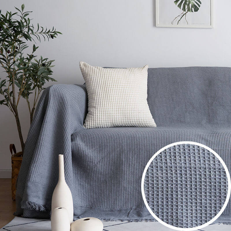 Luxurious cotton throw blanket for couch and sofa with cozy, stylish design