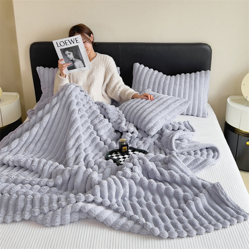 Cauzac™ Luxurious Faux Rabbit Fur Throw Blanket for Ultimate Comfort