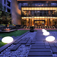 Cauzac™ Elegant Cobblestone Outdoor Garden Light