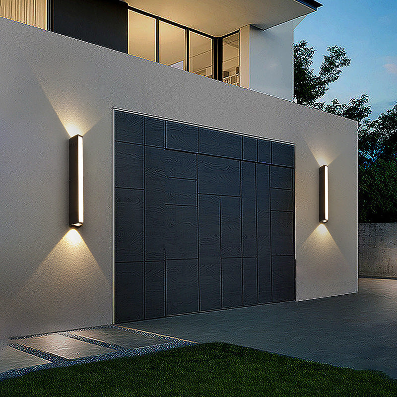 Cauzac™ Durable LED Outdoor Wall Light for All-Weather Illumination