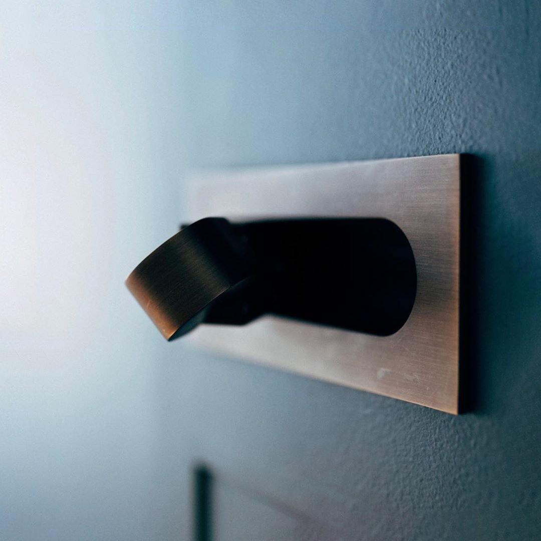 Cauzac™ Modern LED Bedside Reading Lamp with Adjustable Head