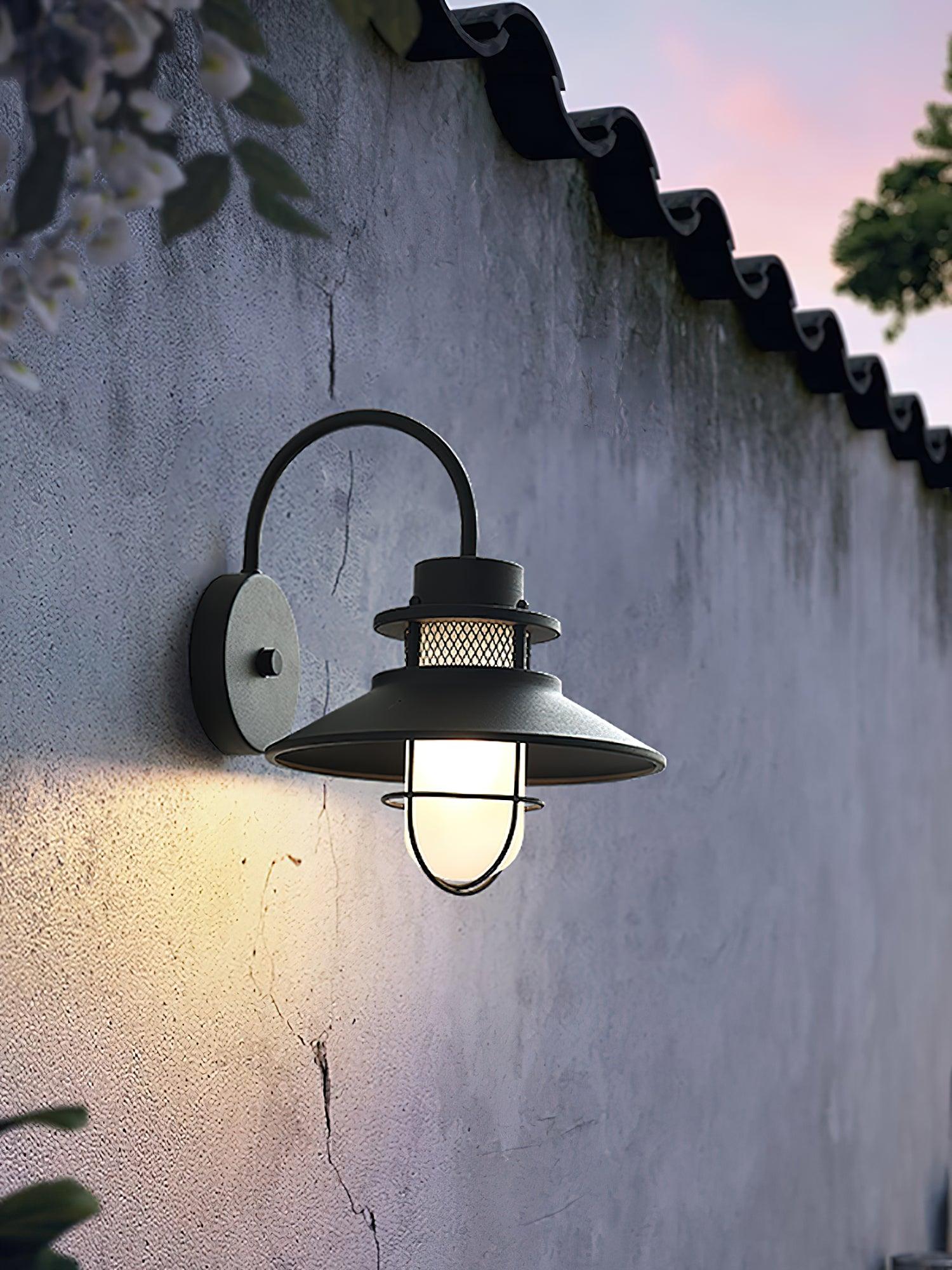 Cauzac™ Industrial Chic Outdoor Lamp - Weather-Resistant