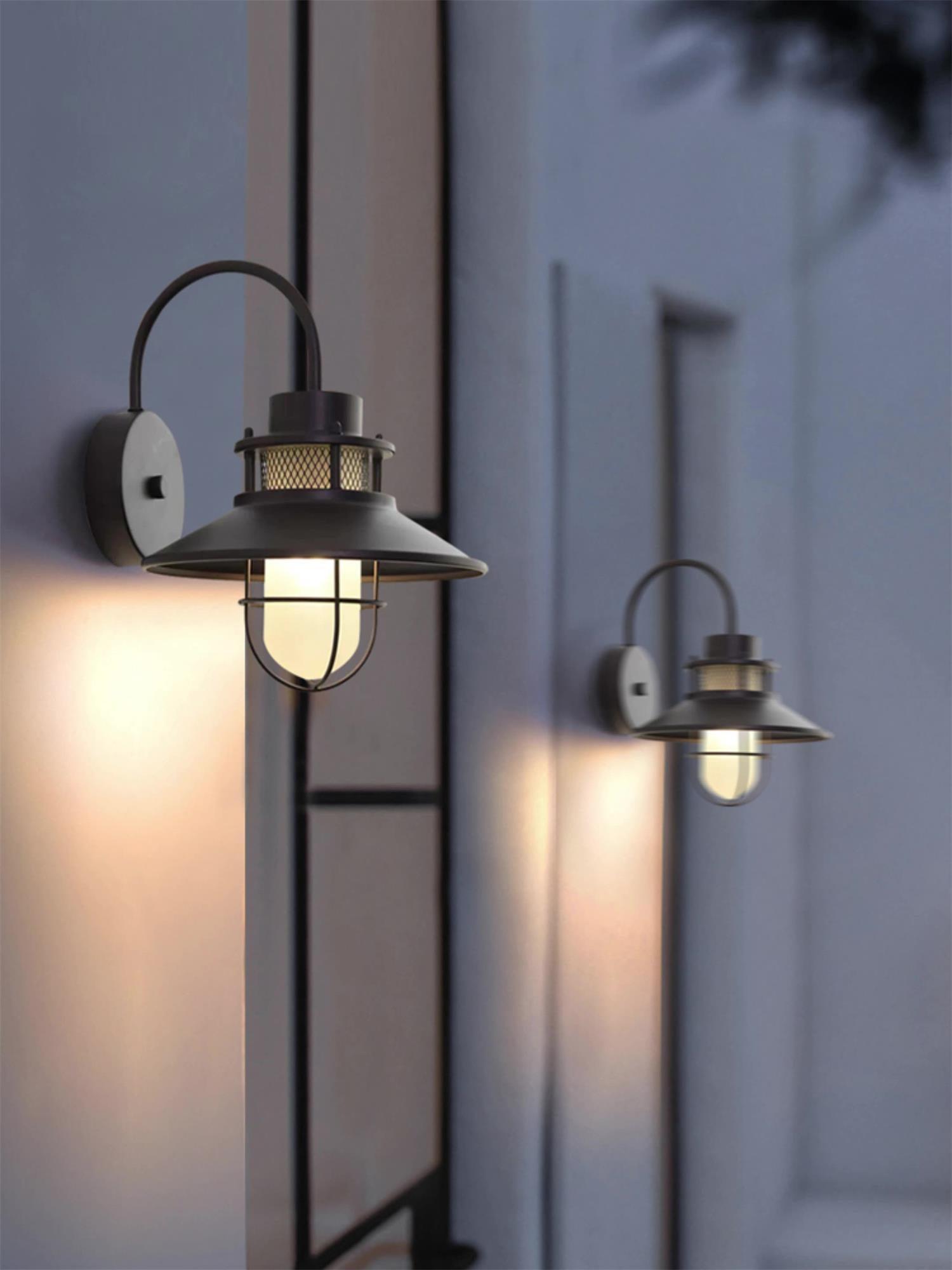 Cauzac™ Industrial Chic Outdoor Lamp - Weather-Resistant
