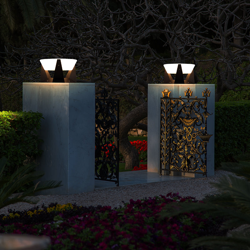 Cauzac™ Outdoor Solar-Powered Landlights - Efficient & Versatile Illumination
