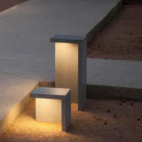 Cauzac™ Modern Solar-Powered Outdoor Lamp for Elegant Spaces