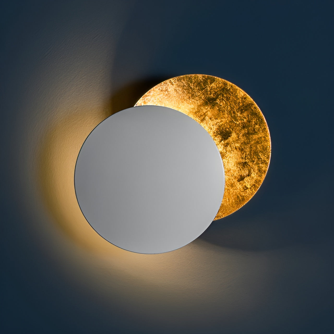 Cauzac™ Eclipse LED Wall Light – 360° Rotational Light for Elegant Ambiance