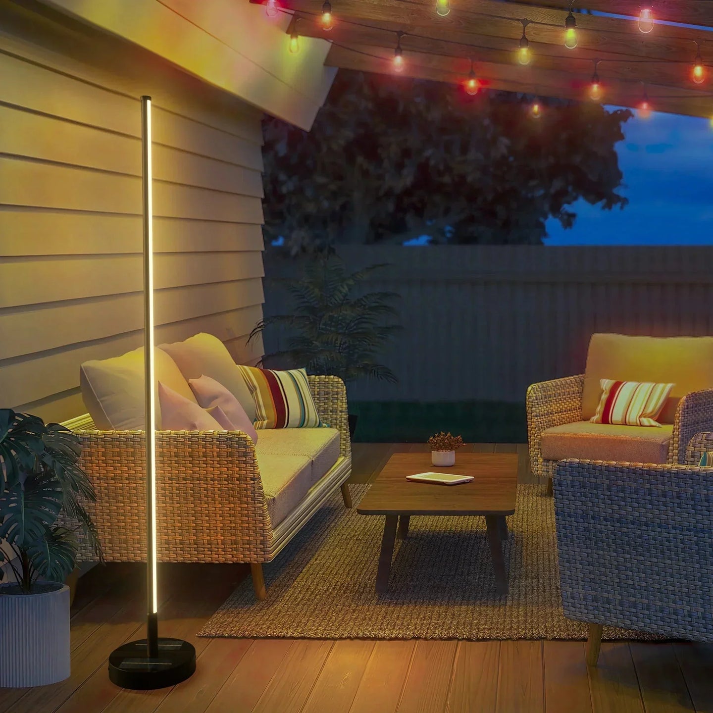 Cauzac™ Contemporary Solar Floor Lamp for Outdoor Spaces