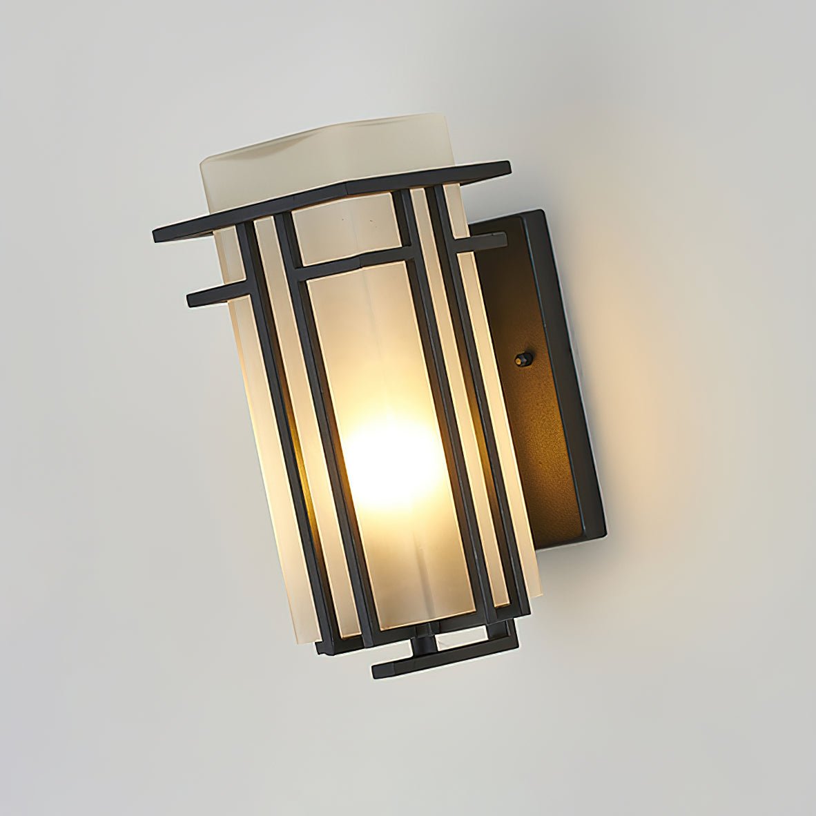 Cauzac™ Vintage Charm Iron Outdoor Wall Lamp
