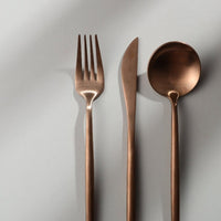 Cauzac™ Gold Matte Stainless Steel Flatware Set – 20-Piece Minimalist Dining Elegance