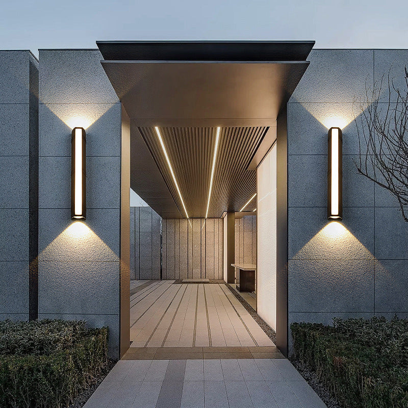 Cauzac™ Durable LED Outdoor Wall Light for All-Weather Illumination