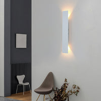 Cauzac™ Modern Aluminum Outdoor Wall Light