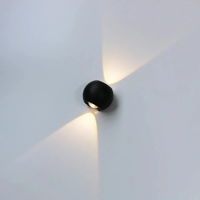 Cauzac™ Stylish Solar-Powered Outdoor Wall Light