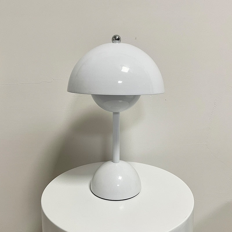 Cauzac™ Bud LED Table Lamp