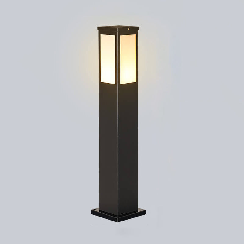 Cauzac™ Elegant Outdoor Solar Lantern for Stylish Illumination
