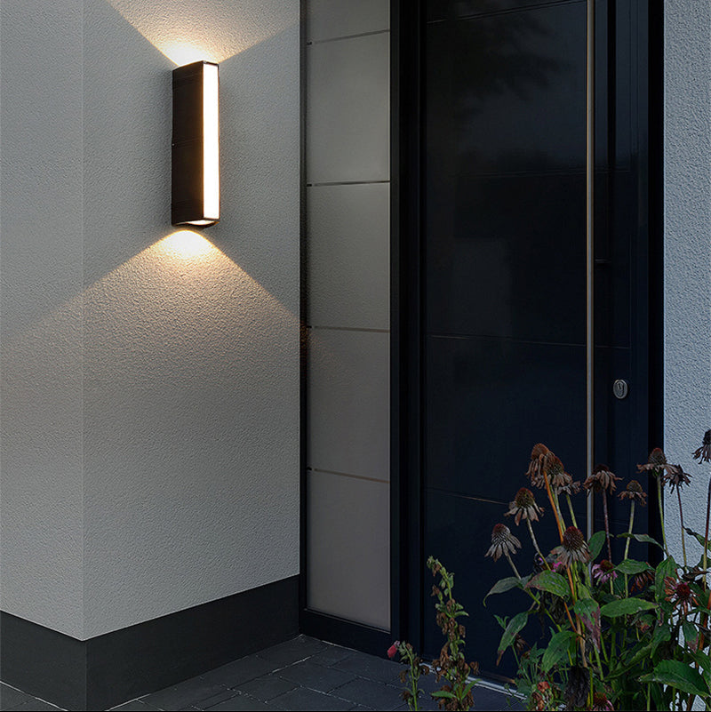 Cauzac™ Durable LED Outdoor Wall Light for All-Weather Illumination
