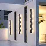 Cauzac™ Decorative Wave Outdoor Wall Light