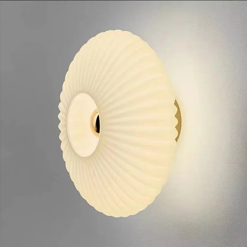 Cauzac™ Elegant Wave Wall Light with Unique Effects