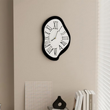 Antique wall clock with unique wall art design