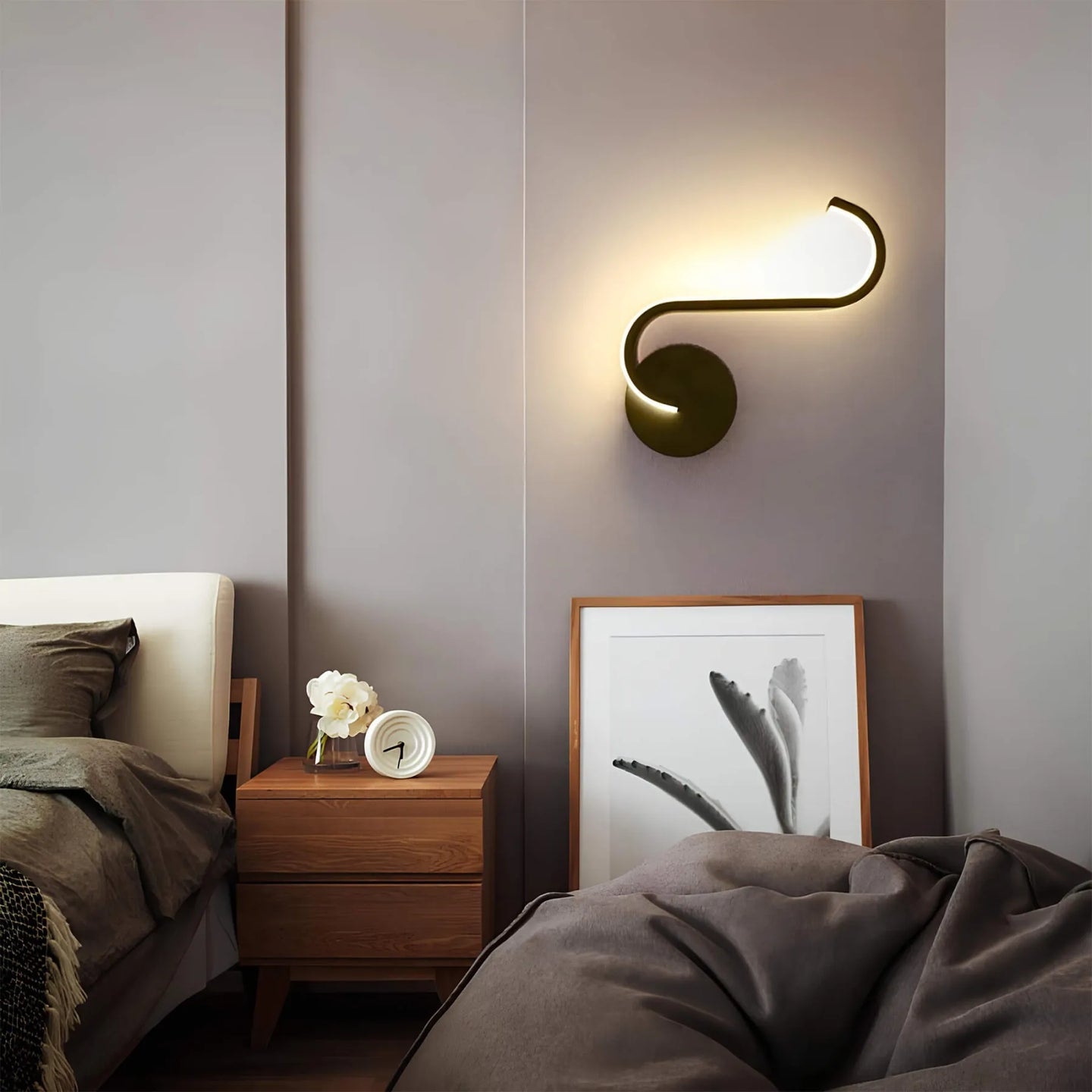 Cauzac™ Elegant Modern Wall Light for a Stylish Ambiance